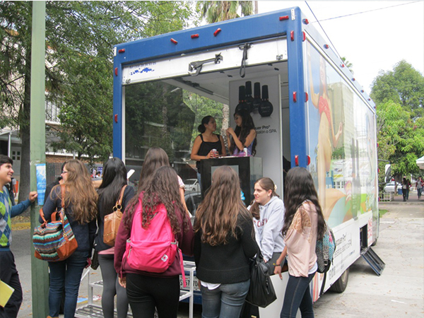 Apa Vip Vitrina M�vil Activaciones BTL en Hermosilo Lacquer Pro